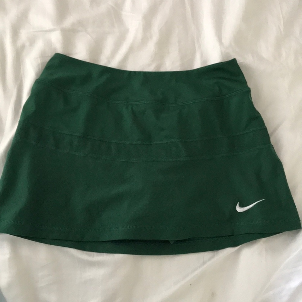 Green Nike tennis skirt / skort